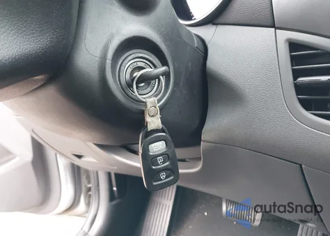 2013 Hyundai Elantra Gls z USA, uszkodzony, nr VIN 5NPDH4AE6DH275554